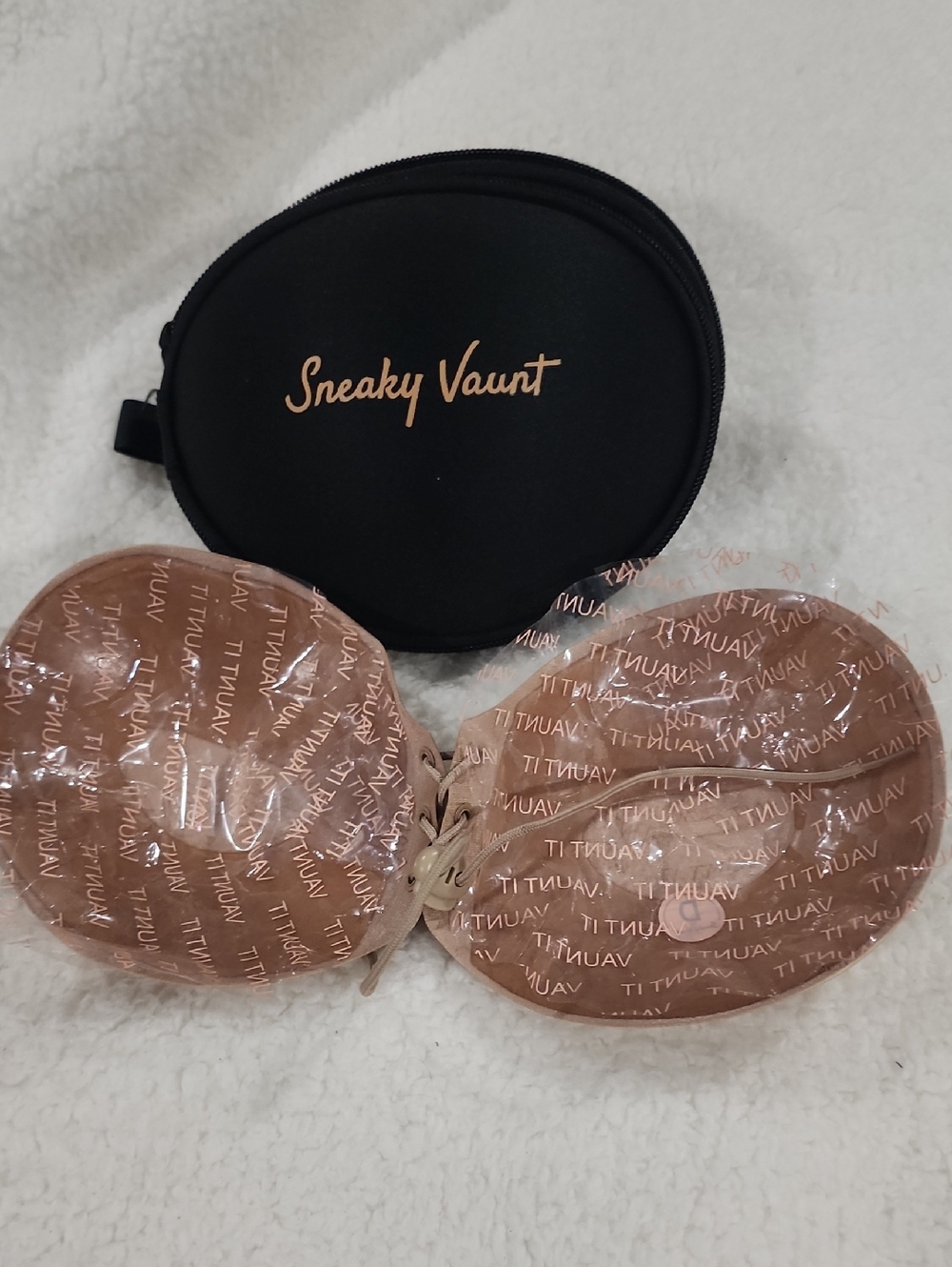 Sneaky Vaunt Black Travel Case with Nude Adhesive Silicone Bra